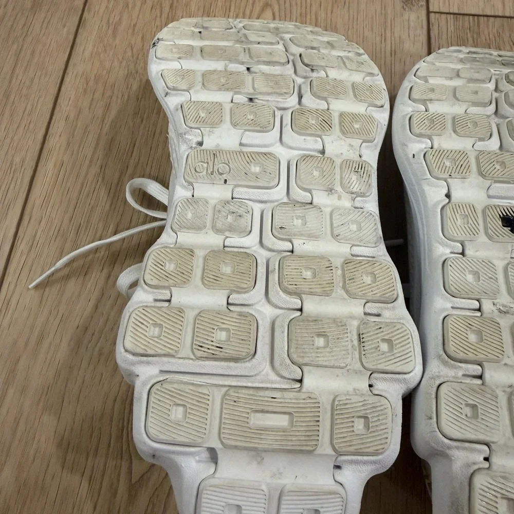ALO Runner White Sneakers Womens Size 6.5 - Picture 12 of 16